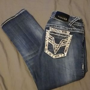 Women's Vigoss capris. Size 3/4. 21" length.